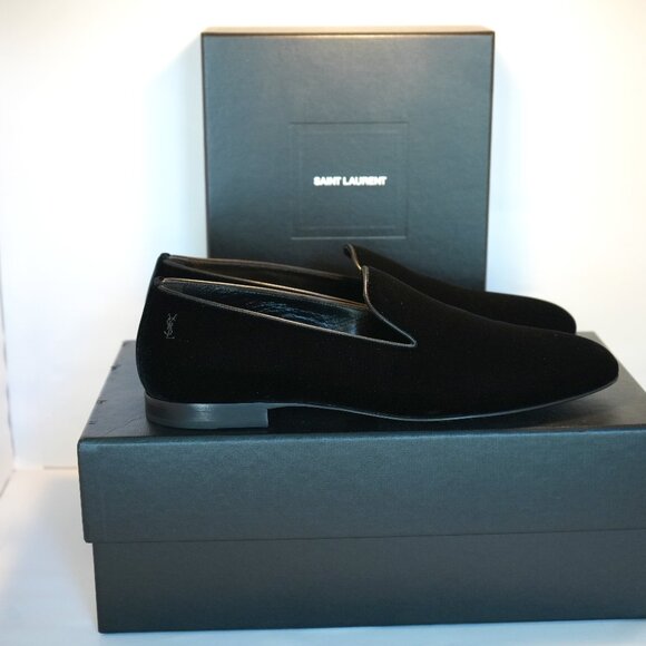 Yves SAINT LAURENT - Picture 1 of 10